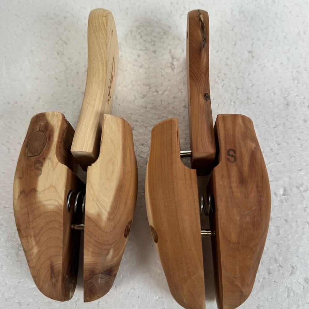 Clarks Cedar Shoe Trees Women's Small Wood Expands Almond Toe Point One Pair - Picture 6 of 6